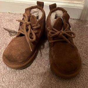 Chestnut ugh boot